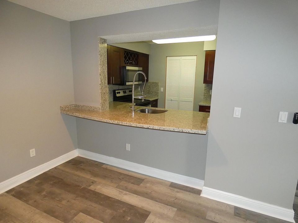1st image of 1245 SW 46th Ave #2109
