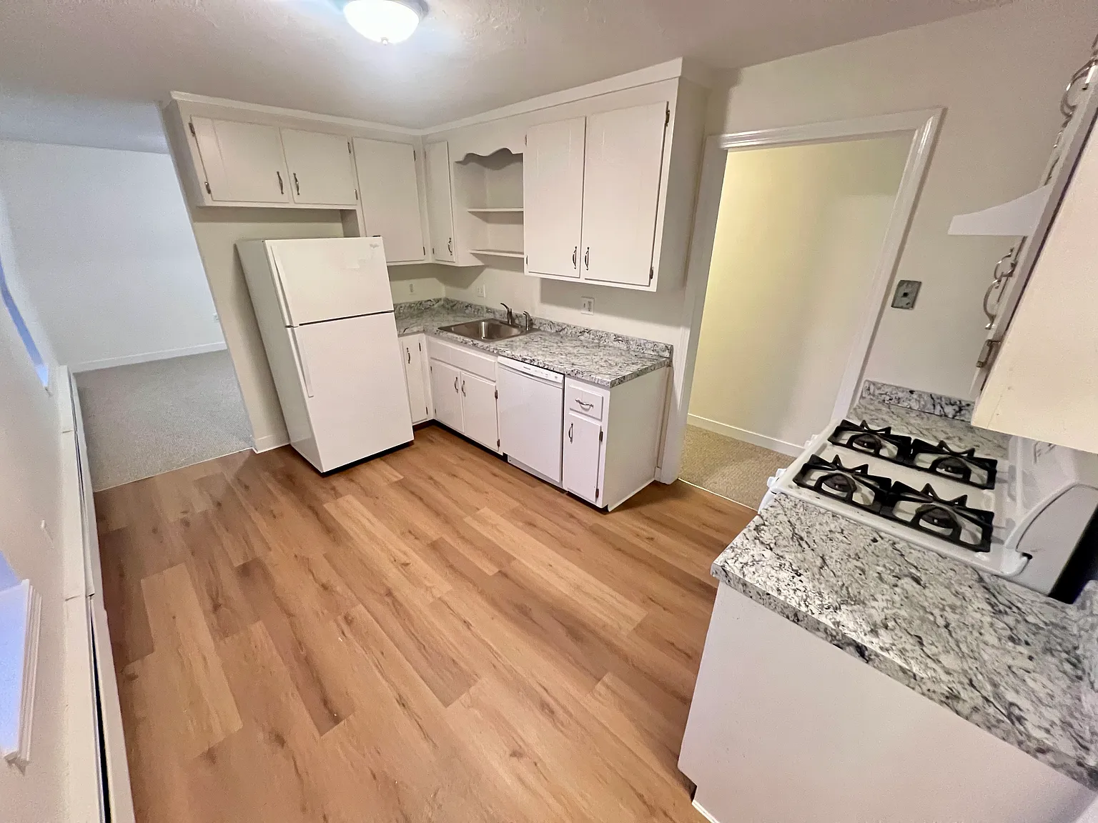 3 bed, 1000 sqft, $2,800 — Photo 1