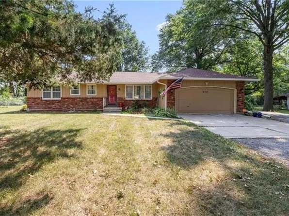 972 Glengera St, Peculiar, MO 64078