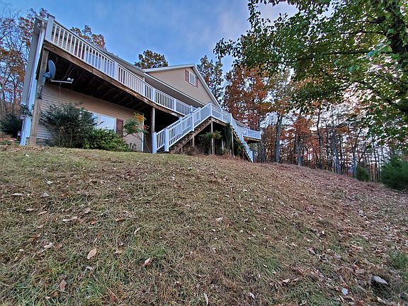 2nd image of 2500 Hickory Ave