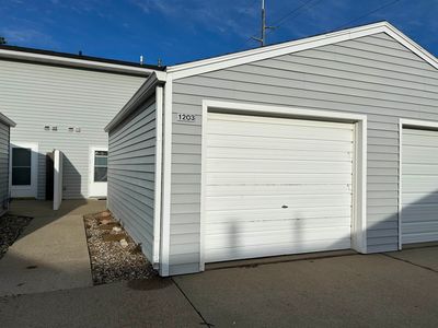 1203 S Newport Pl, Sioux Falls, SD, 57106