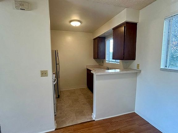 5th image of 2034 Bath St APT 4
