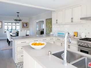 233 S Wilton Pl, Los Angeles, CA 90004