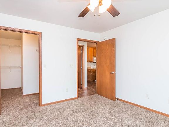 2nd image of 415 Honeysuckle Dr