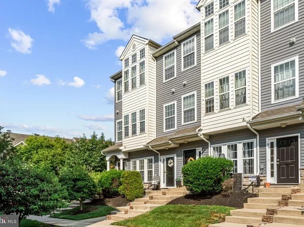 2 Teal Ct, Delanco, NJ 08075