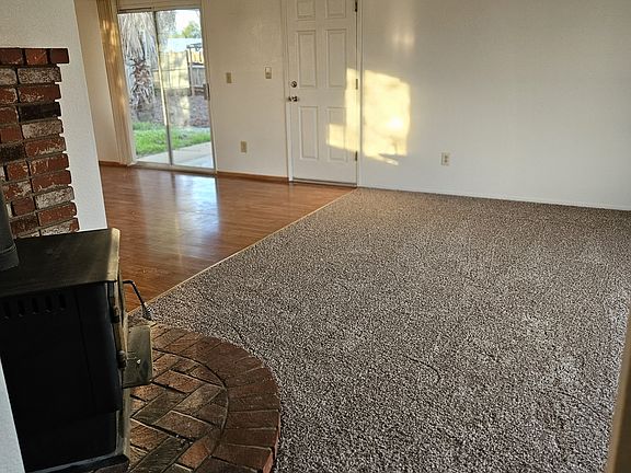 3rd image of 2684 Ivy Hill Dr