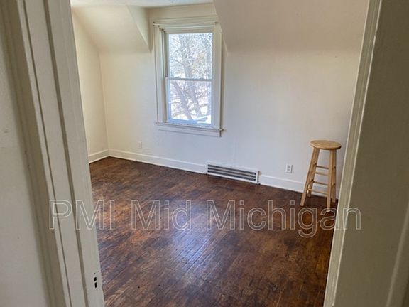 3rd image of 4113 Donnelly St #3