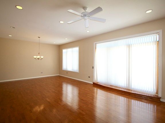 5th image of 5155 Madison St #3604