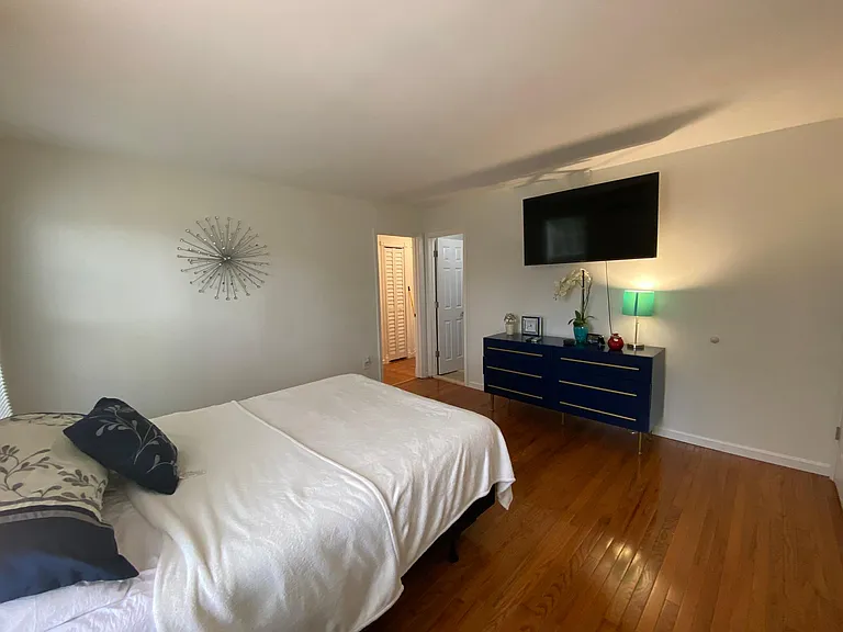 5625 Fillmore Ave #1 — Photo 11