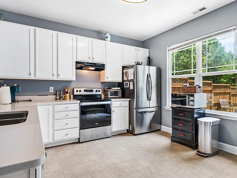 76 Millbrook Dr — Photo 10