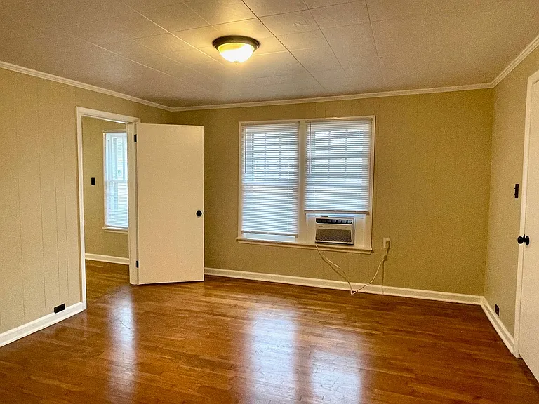 255 Highview St — Photo 6