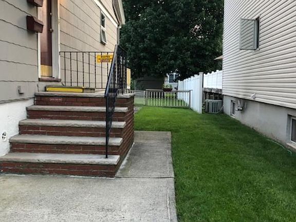 3rd image of 118 Mountainview Ave