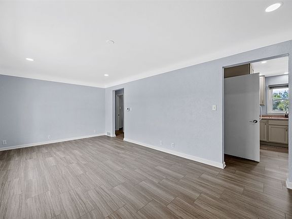 5th image of 622 34th St SE