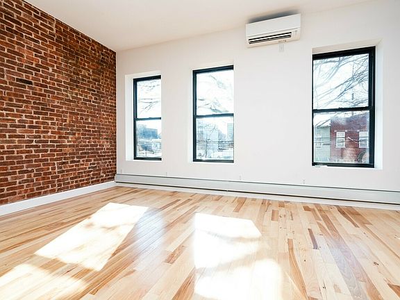 3rd image of 479 E New York Ave Floor 2