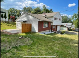 904 Pratt Dr, Vestal, NY 13850