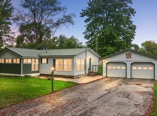 4442 Ironwood Dr N, Traverse City, MI 49685