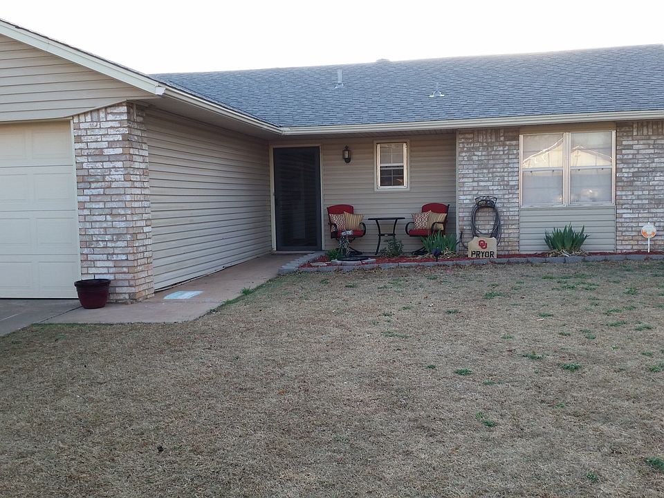 1st image of 115 S Cimarron Dr