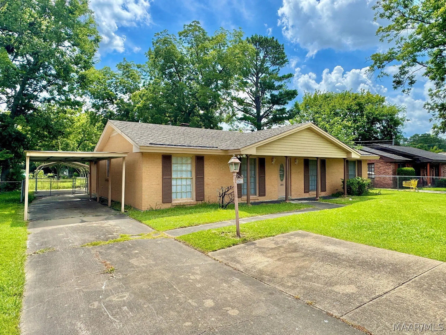 3 bed, 2.0 bath, 1417 sqft, $1,275 — Photo 2