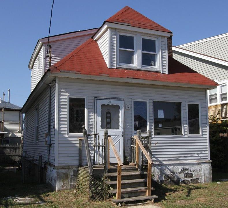 1st image of 36 Barberie Ave