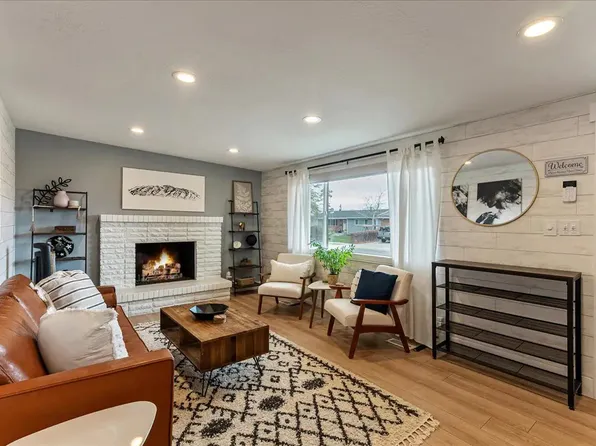 10185 S Amaryllis Dr, Sandy, UT 84094