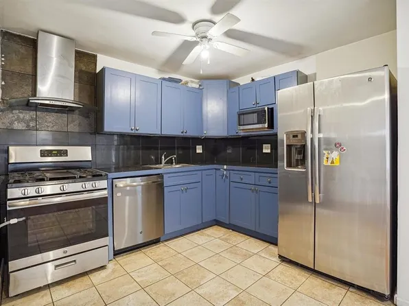 292 New York Avenue image 1 of 30