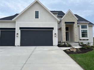 21943 W 100th Ter, Lenexa, KS 66220