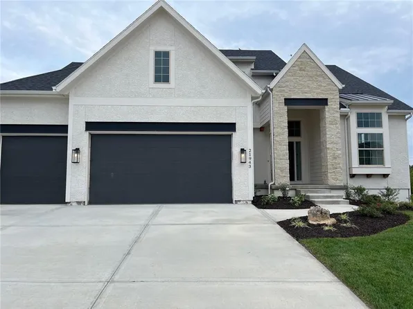 21943 W 100th Ter, Lenexa, KS 66220