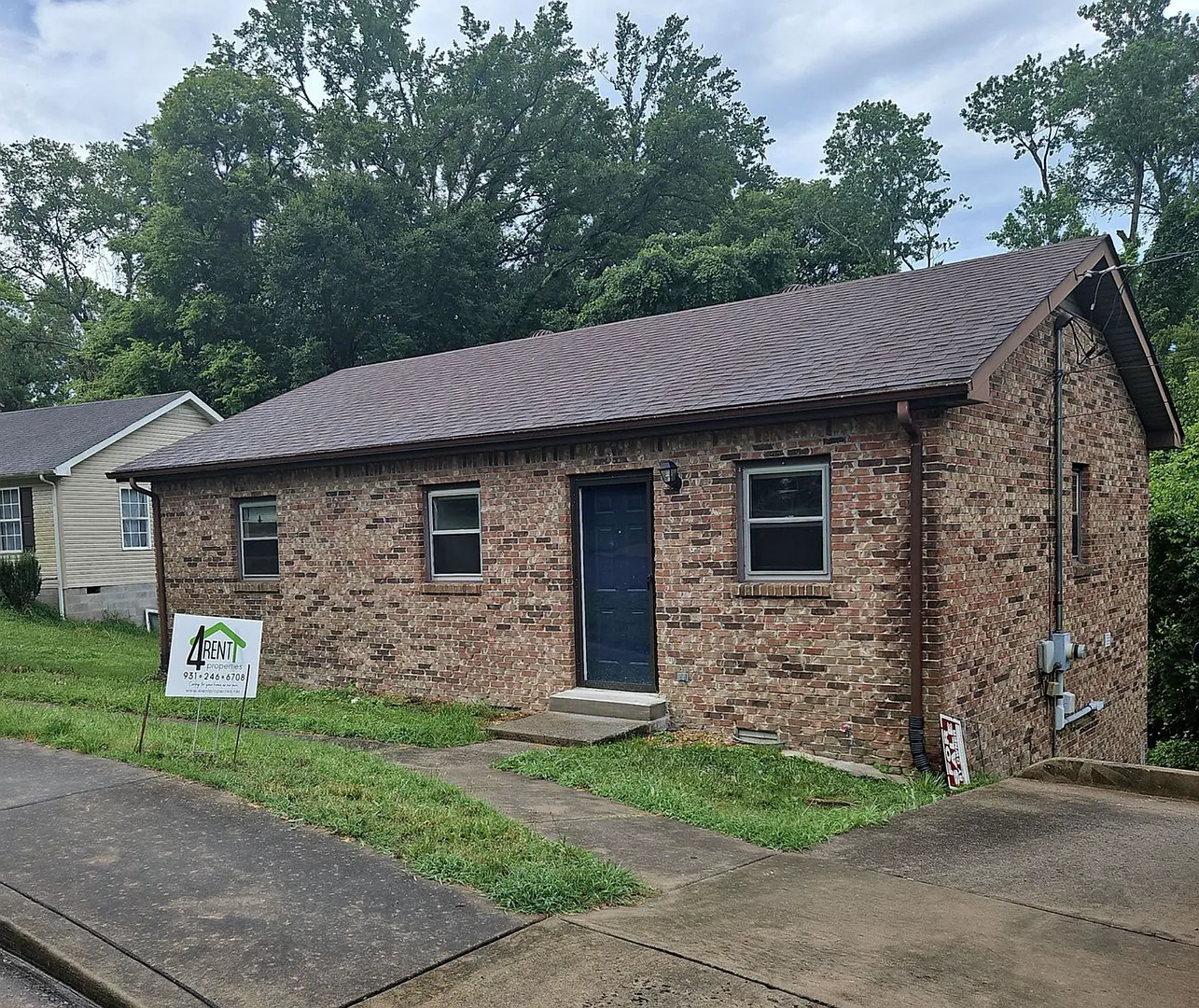 214 High St - Two Weeks Free w/ Same Day Move In — Photo 1