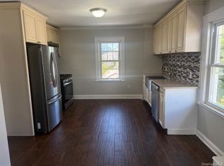 523 Bayview Ave, Cedarhurst, NY 11516