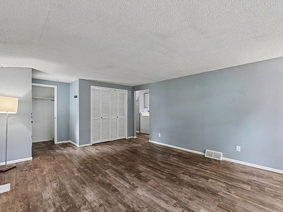 5th image of 704 E Lincoln St