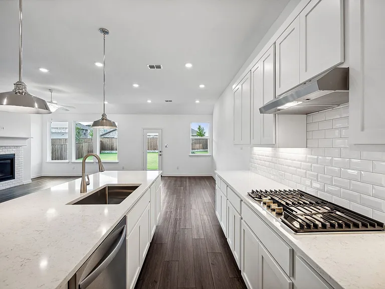 3513 Sunflower St — Photo 3