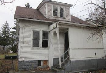 2nd image of 13464 Syracuse St
