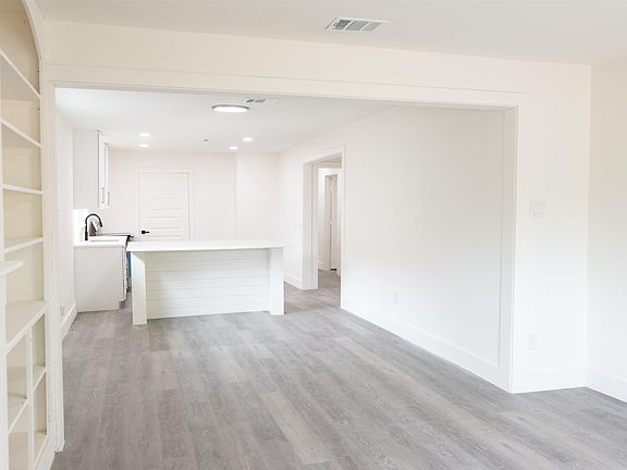 5th image of 2308 Talunar Ln
