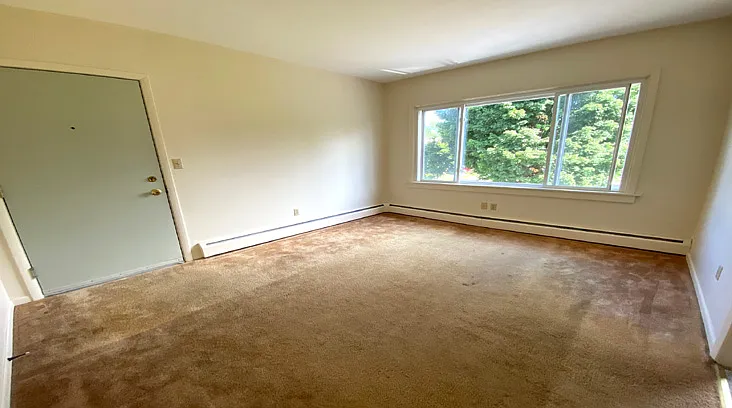 2 Lewis St #5 — Photo 2