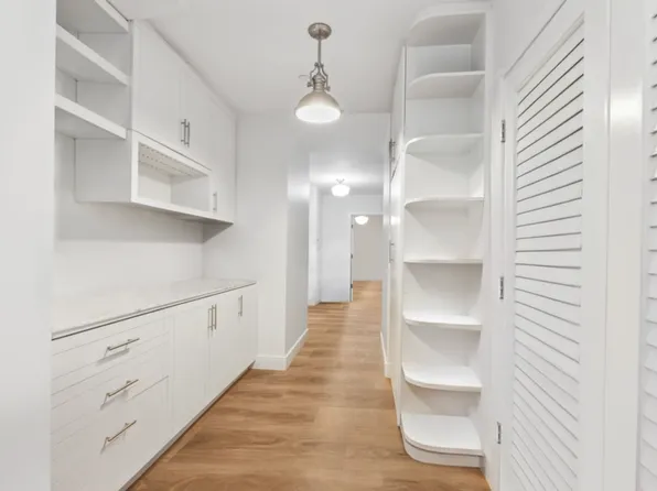 1 Hanson Place image 10 of 25