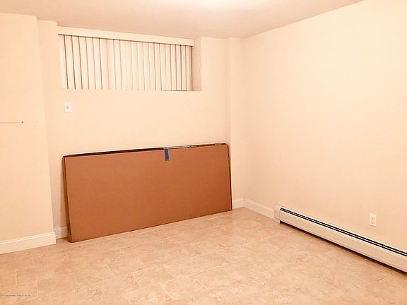 4th image of 17 Malibu Ct #1