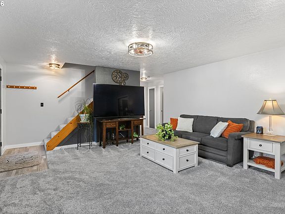 5th image of 76296 Jasper Dr