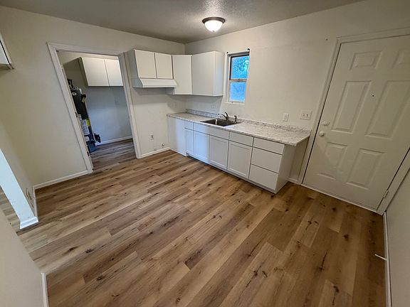 4th image of 1512 N Willis Ave