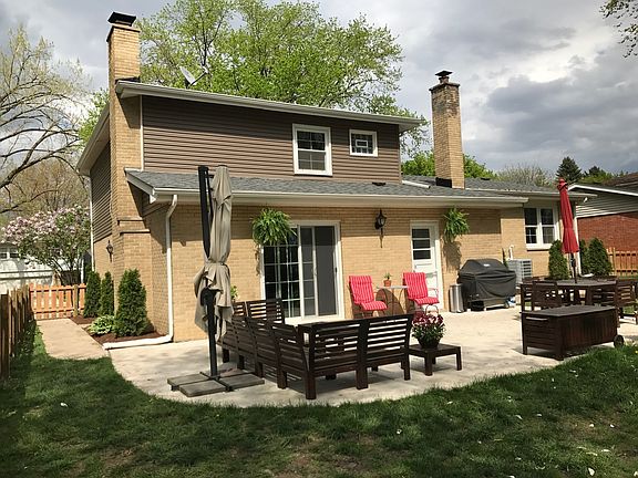 2nd image of 612 S Reuter Dr