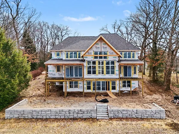 7273 Orlin Ct NE, Rockford, MI 49341