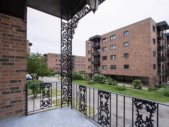 3rd image of 9335 Landings Ln Unit 201