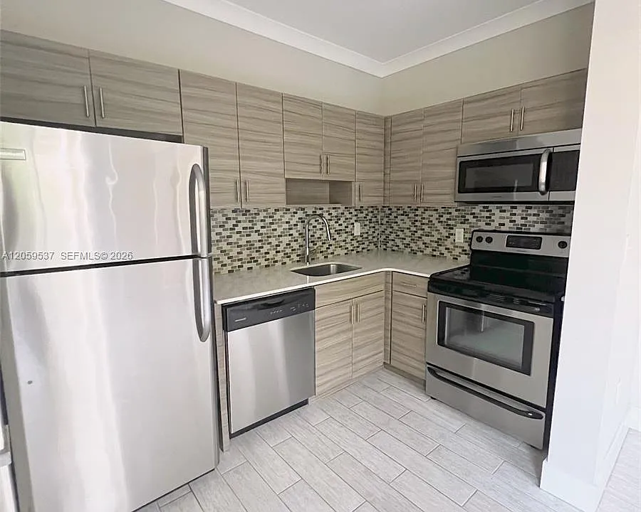 115 Menores Ave #12