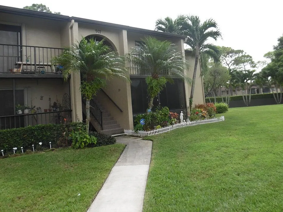 502 Shady Pine Way #D2