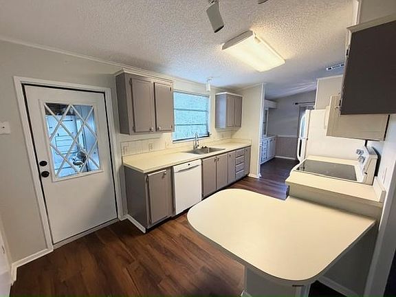 5th image of 4414 San Lucian Ln #4414