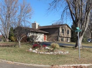 16000 27th Pl N, Plymouth, MN 55447