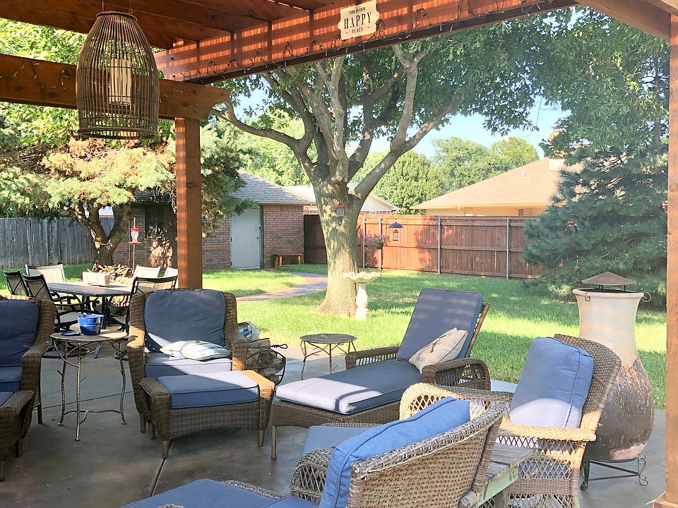 backyard pergola