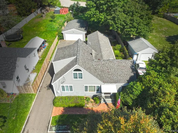 109 W 21st Street, Huntington Station, NY 11746