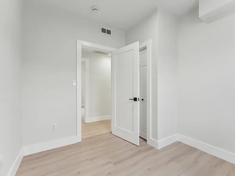 47 Brackett St #3 — Photo 16