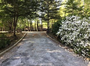 828 Hooper Creek Rd, Tryon, NC 28782