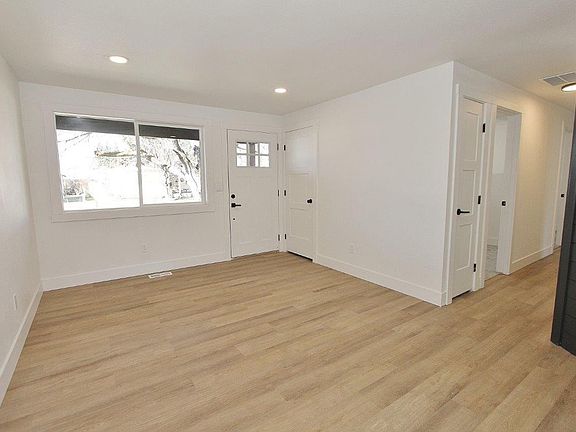 4th image of 2840 N Arthur St